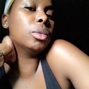 Meet your Posher, Tia